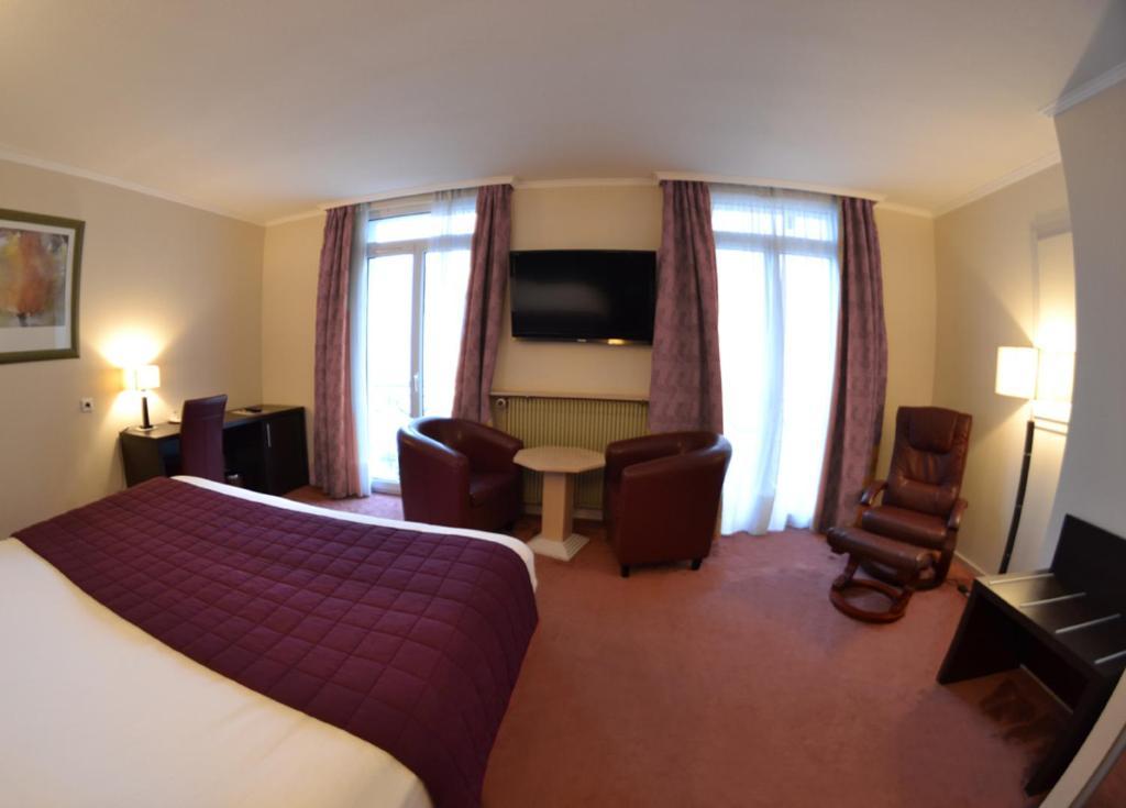 Savoy Hotel Evian Bilik gambar