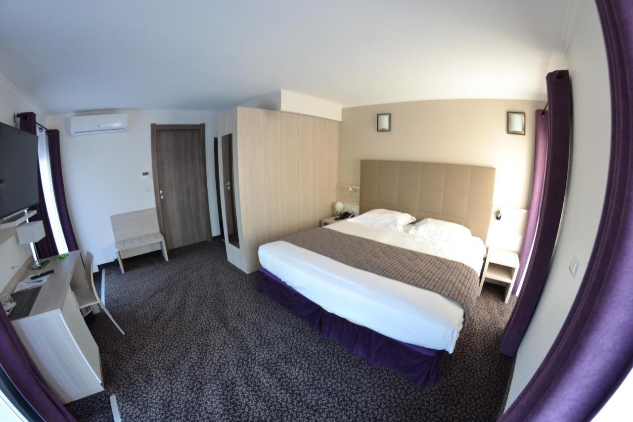 Savoy Hotel Evian Luaran gambar