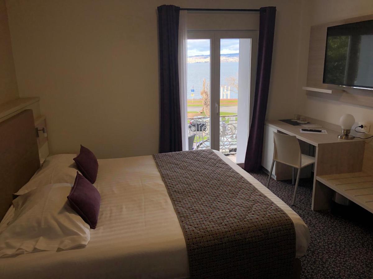 Savoy Hotel Evian Luaran gambar